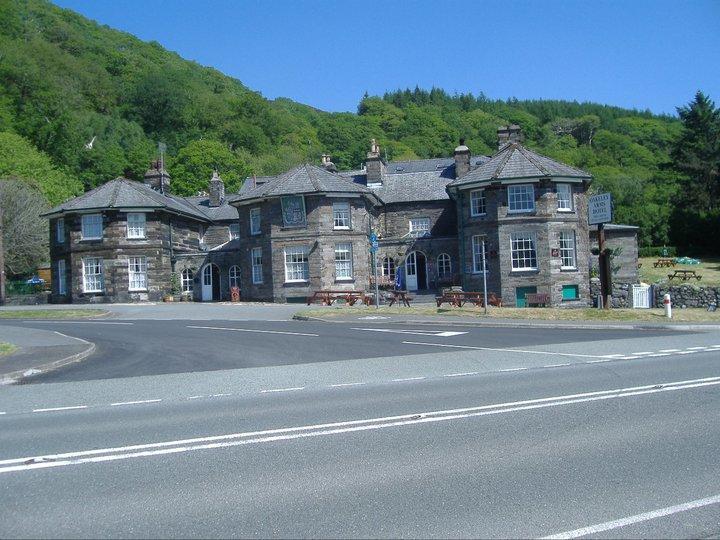 ホテル The Oakeley Arms Maentwrog エクステリア 写真