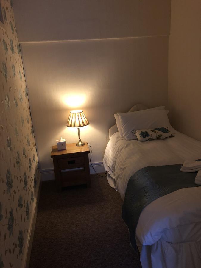 ホテル The Oakeley Arms Maentwrog エクステリア 写真