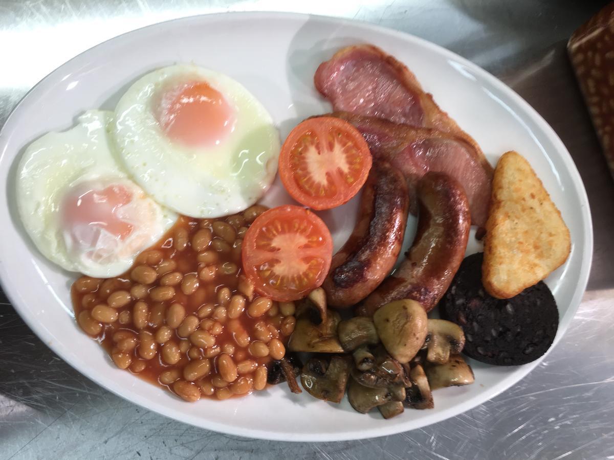 ホテル The Oakeley Arms Maentwrog エクステリア 写真